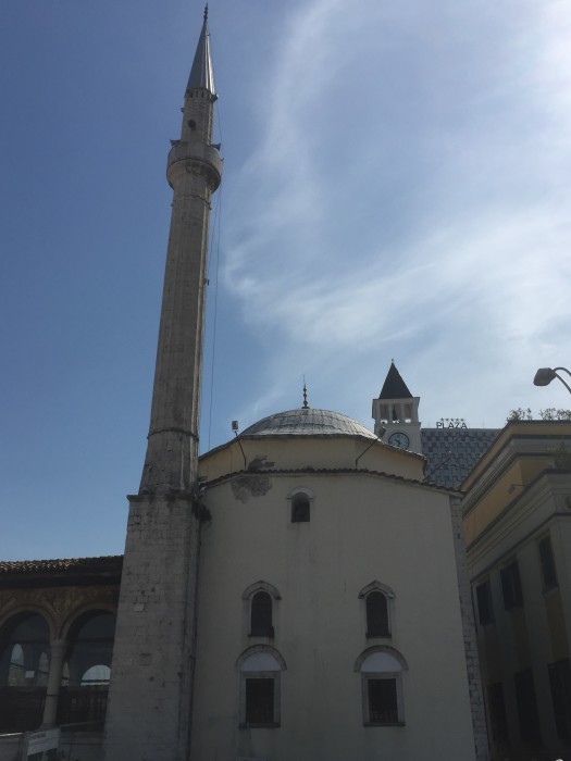 アルバニア（１）