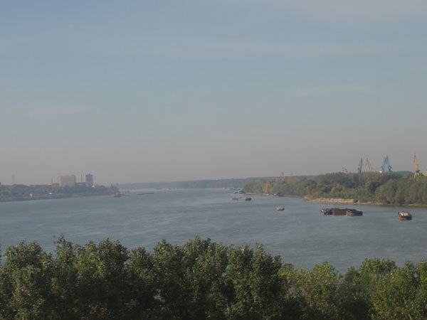 ブルガリア（７）ルーマニア（１）