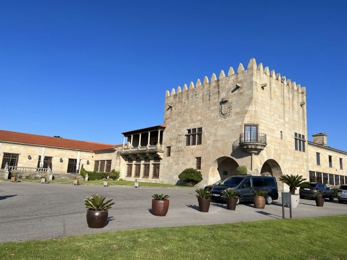 パラドール・デ・バイオナ→コンバーロ→ラ・トーハ島→オ・グローベ（アロウサ湾クルージング）（その１）